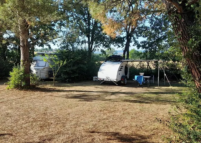 La Capelle キャンプ場 *